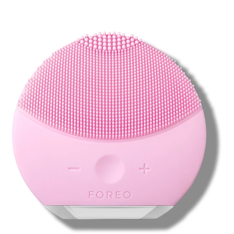 FOREO LUNA Mini 2 Dual-Sided Face Brush for All Skin Types (Various Shades) Imagen 1