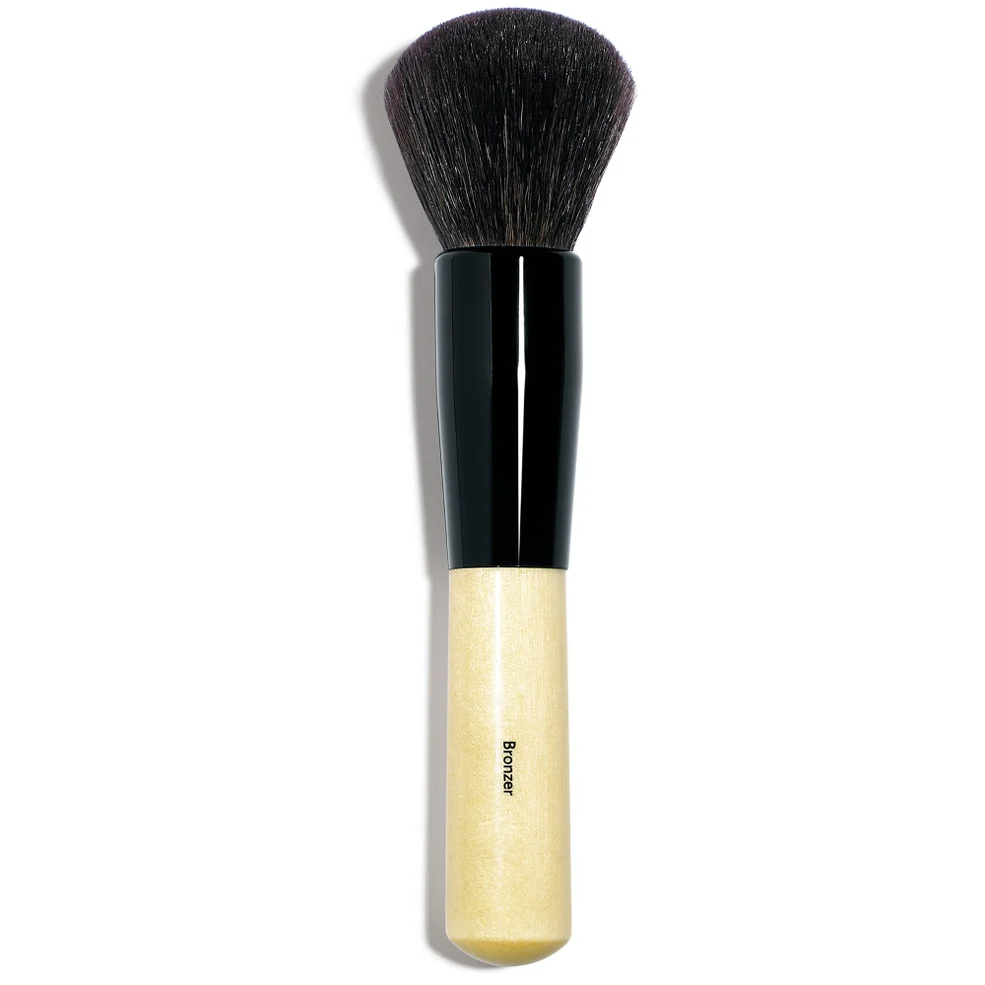 Brocha para polvos bronceadores de Bobbi Brown Imagen 1