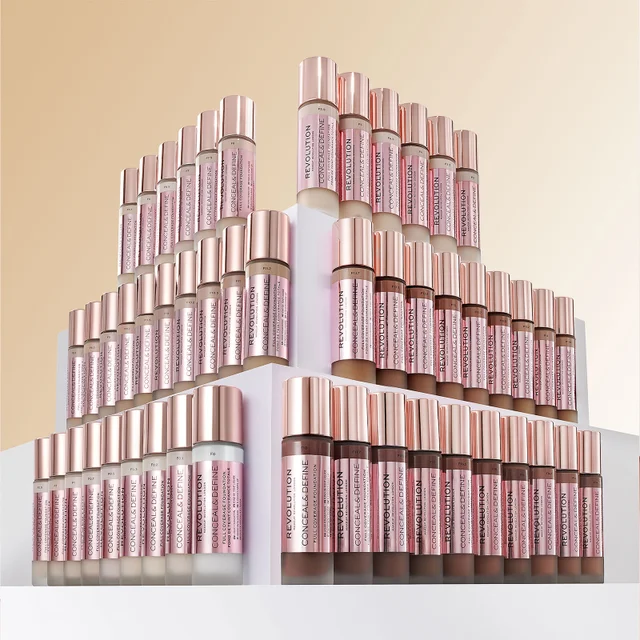 Revolution Conceal & Define Foundation (Varios tonos)