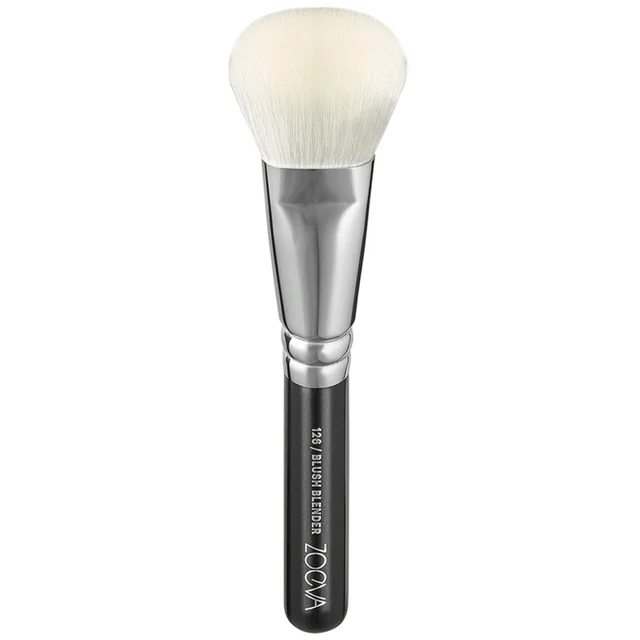 Brocha difuminadora vegana de colorete 126 de ZOEVA