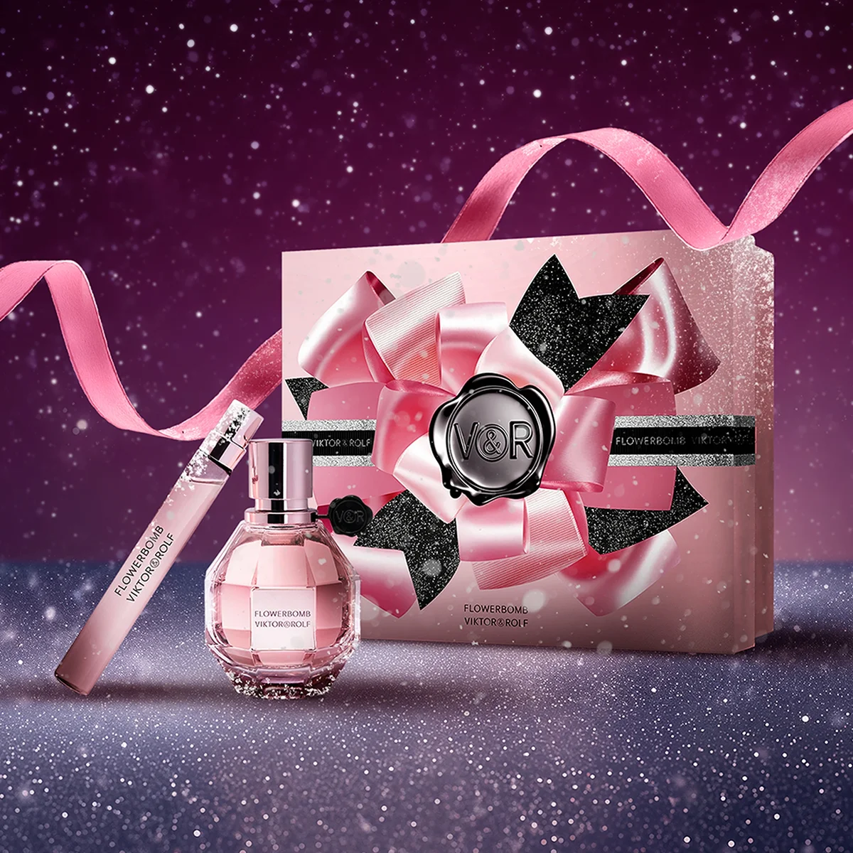 Viktor & Rolf Flowerbomb Eau de Parfum 50ml Gift Set | LOOKFANTASTIC